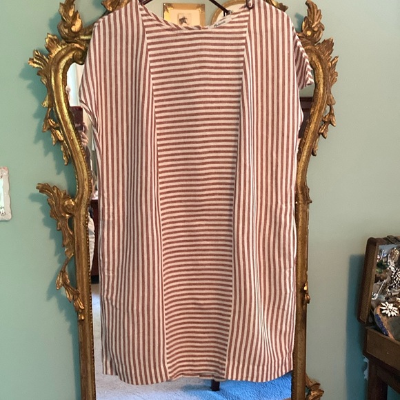 Madewell Dresses & Skirts - Madewell red and White Striped Top, size small, so chic!! Summer linen dress 🌺